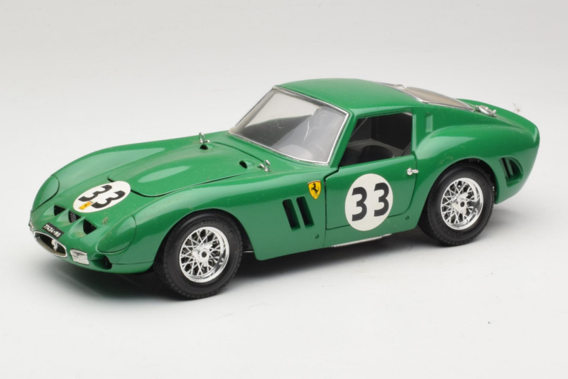 Ferrari 250 GTO #33 Grün Bburago 1:18 3011-G1 Metall