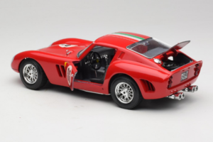 Ferrari 250 GTO #96 Rot 1962 Bburago 1:18 3011-N1 Metall — Bild 5 von 8