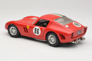 Ferrari 250 GTO #96 Rot Italienische Flagge 1962 Bburago 1:18 3011-P2 Metall — Bild 7 von 8