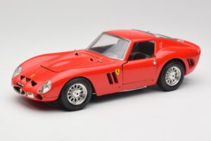 Ferrari 250 GTO Rot Bburago 1:18 3011 Metall
