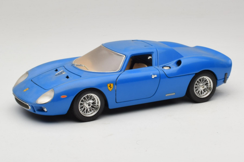 Ferrari 250 LM Blau Bburago 1:18 3033-B1 Metall