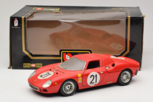 Ferrari 250 LM #21 M. Gregory / J. Rindt 24 Hours of Le Mans 1965 Bburago 1:18 3033-P2 Metall — Bild 8 von 8