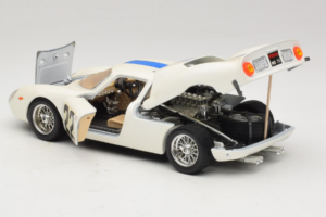 Ferrari 250 LM #22 Weiß 1965 Bburago 1:18 3333-W1 Metall — Bild 5 von 8