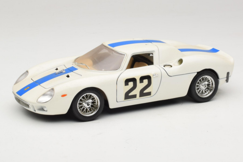 Ferrari 250 LM #22 Weiß 1965 Bburago 1:18 3333-W1 Metall