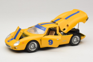 Ferrari 250 LM #9 Gelb 1965 Bburago 1:18 3033-Y1 Metall — Bild 2 von 8