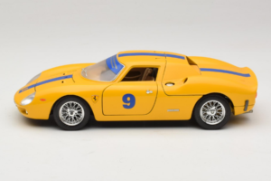 Ferrari 250 LM #9 Gelb 1965 Bburago 1:18 3033-Y1 Metall — Bild 4 von 8