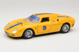 Ferrari 250 LM #9 Gelb 1965 Bburago 1:18 3033-Y1 Metall