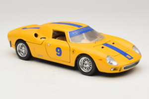 Ferrari 250 LM #9 Gelb 1965 Bburago 1:18 3033-Y1 Metall — Bild 6 von 8
