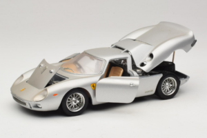 Ferrari 250 LM Silber Bburago 1:18 3033-S1 Metall — Bild 2 von 8