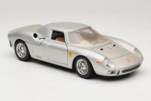 Ferrari 250 LM Silber Bburago 1:18 3033-S1 Metall — Bild 6 von 8