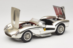 Ferrari 250 Testa Rossa Chrome Silber Bburago 1:18 3007-C1 Metall — Bild 2 von 8