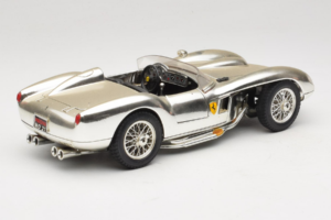 Ferrari 250 Testa Rossa Chrome Silber Bburago 1:18 3007-C1 Metall — Bild 3 von 8