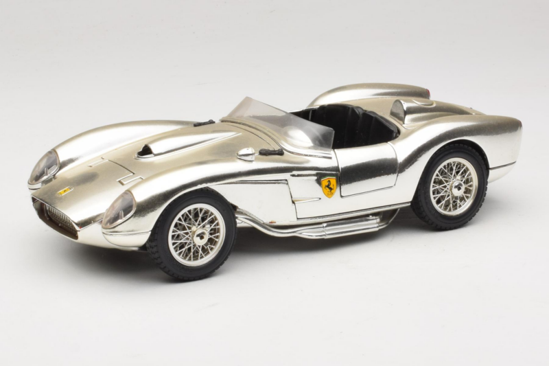 Ferrari 250 Testa Rossa Chrome Silber Bburago 1:18 3007-C1 Metall