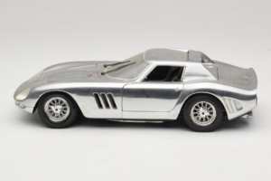 Ferrari 275 GTB Chrome Silber Guiloy 1:18 B004 Metall — Bild 4 von 8