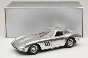 Ferrari 275 GTB Chrome Silber Guiloy 1:18 B004 Metall — Bild 8 von 8