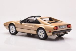 Ferrari 308 GTS Gold Limitierte Auflage Norev 1:18 187932 Metall — Bild 5 von 6
