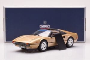Ferrari 308 GTS Gold Limitierte Auflage Norev 1:18 187932 Metall — Bild 6 von 6