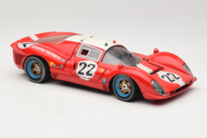Ferrari 330 P4 #22 Scuderia Filipinetti Poor Condition 1967 Revell 1:18 48825-P1 Metall — Bild 6 von 8