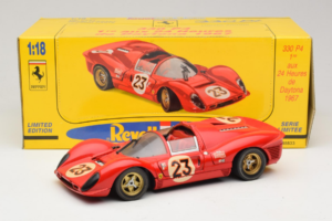 Ferrari 330 P4 #23 L. Bandini / C. Amon 24 Hours of Daytona Winner 1967 Revell 1:18 48833 Metall — Bild 8 von 8