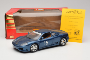 Ferrari 360 Modena #15 Limitierte Auflage Blau Metallic Bburago 1:18 3358-F1 Metall — Bild 8 von 8