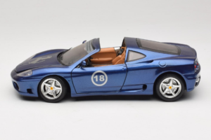 Ferrari 360 Modena Targa Limitierte Auflage 333 Stück Lila Metallic Bburago 1:18 3348-F1 Metall — Bild 4 von 8