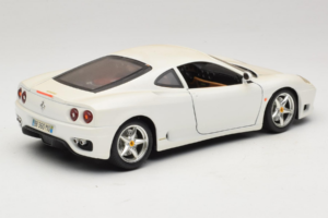 Ferrari 360 Modena Weiß Bburago 1:18 3368-W1 Metall — Bild 3 von 8