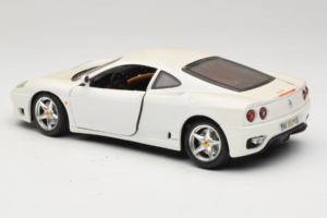 Ferrari 360 Modena Weiß Bburago 1:18 3368-W1 Metall — Bild 7 von 8
