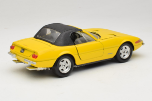Ferrari 365 GTS/4 Daytona Cabriolet Gelb Techno Giodi 1:18 740028 Metall — Bild 3 von 8