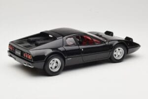 Ferrari 365 GT4/BB Schwarz Kyosho 1:18 08173K Metall — Bild 3 von 8
