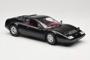 Ferrari 365 GT4/BB Schwarz Kyosho 1:18 08173K Metall — Bild 6 von 8