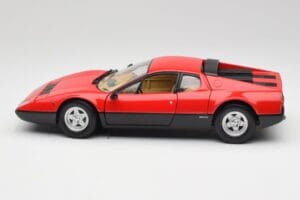 Ferrari 365 GT4/BB Rot Kyosho 1:18 08173R Metall — Bild 4 von 8