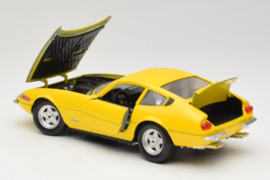 Ferrari 365 GTB/4 Daytona Gelb Techno Giodi 1:18 40011-Y1 Metall — Bild 4 von 7