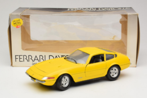 Ferrari 365 GTB/4 Daytona Gelb Techno Giodi 1:18 40011-Y1 Metall — Bild 7 von 7