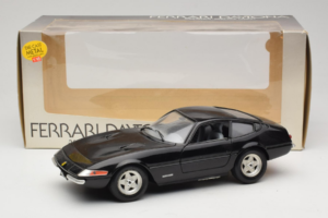 Ferrari 365 GTB/4 Daytona Schwarz Techno Giodi 1:18 40011-B2 Metall — Bild 8 von 8