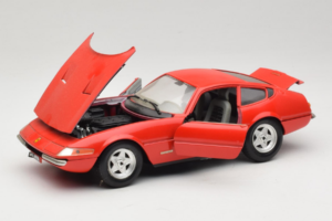 Ferrari 365 GTB/4 Daytona Rot Techno Giodi 1:18 40011-P2 Metall — Bild 2 von 8