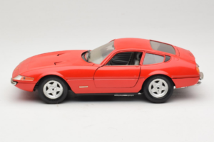 Ferrari 365 GTB/4 Daytona Rot Techno Giodi 1:18 40011-P2 Metall — Bild 4 von 8