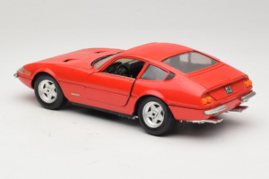 Ferrari 365 GTB/4 Daytona Rot Techno Giodi 1:18 40011-P2 Metall — Bild 7 von 8