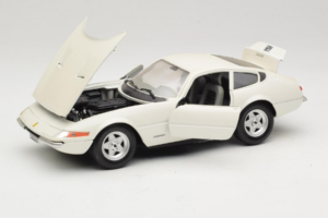 Ferrari 365 GTB/4 Daytona Berlina Weiß Techno Giodi 1:18 74007 Metall — Bild 2 von 8