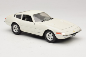 Ferrari 365 GTB/4 Daytona Berlina Weiß Techno Giodi 1:18 74007 Metall — Bild 6 von 8