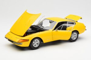 Ferrari 365 GTB/4 Daytona Gelb Kyosho 1:18 08162Y Metall — Bild 2 von 8