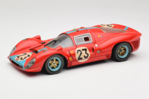Ferrari 412P #23 W. Mairesse / J. Beurlys Le Mans 1967 Rot Revell 1:18 48826 Metall