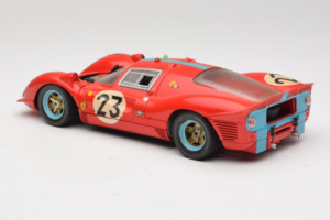 Ferrari 412P #23 W. Mairesse / J. Beurlys Le Mans 1967 Rot Revell 1:18 48826 Metall — Bild 7 von 8