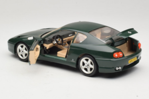 Ferrari 456 GT Dunkelgrün Bburago 1:18 3046-GR1 Metall — Bild 5 von 8