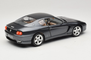 Ferrari 456 GT Grau Metallic Sonderlackierung Bburago 1:18 3036 D Metall — Bild 3 von 8
