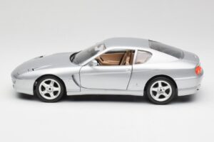Ferrari 456 GT Silber Bburago 1:18 3036-M2 Metall — Bild 4 von 8