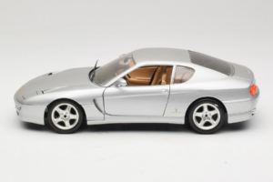 Ferrari 456 GT Silber Bburago 1:18 3336-S1 Metall — Bild 4 von 8