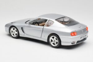 Ferrari 456 GT Silber Bburago 1:18 3036-M2 Metall — Bild 7 von 8