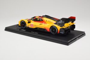Ferrari 499P Hypercar AF Corse #83 R. Kubica / Y. Ye / R. Shwartzman 24 Hours of Le Mans 2024 Bburago 1:18 18-16313-83-VET Me — Bild 7 von 9