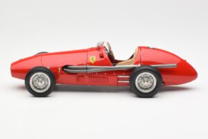 Ferrari 500 F2 #1 A. Ascari F1 Double World Champion 1952-1953 CMC 1:18 M-056 Metall — Bild 3 von 6
