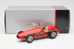 Ferrari 500 F2 #1 A. Ascari F1 Double World Champion 1952-1953 CMC 1:18 M-056 Metall — Bild 6 von 6